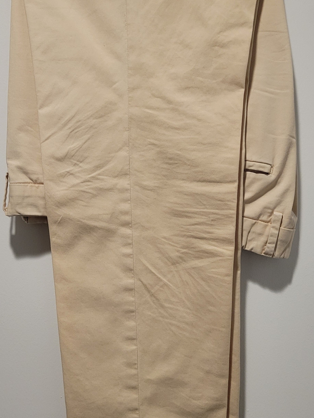 Vince Men's Khaki Chinos in Light Tan